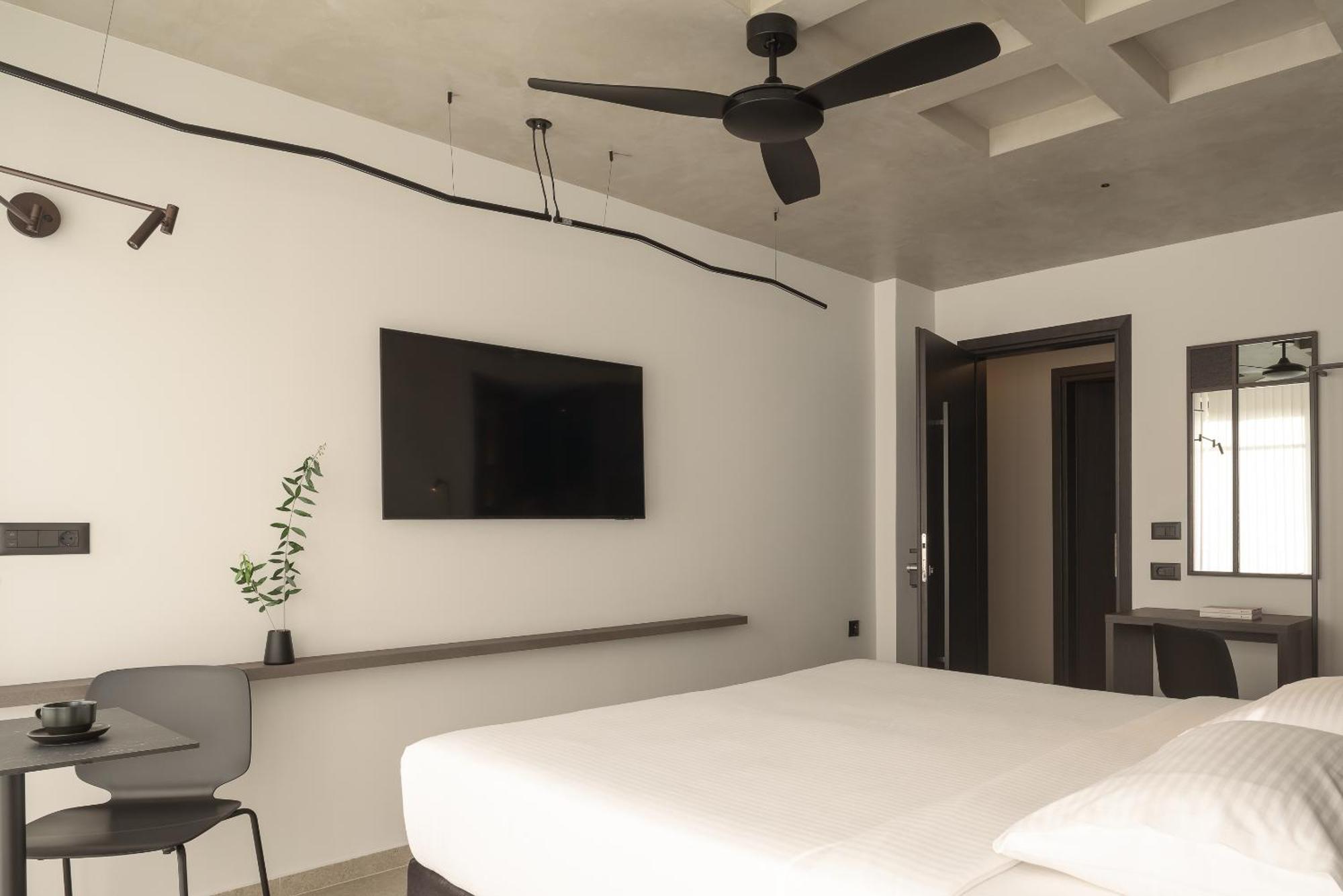 Pleiades Urban Stay By Semavί Heraklion  ภายนอก รูปภาพ
